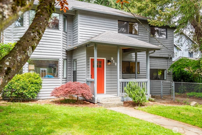 Property photo for 912 NE 115th Street, Seattle