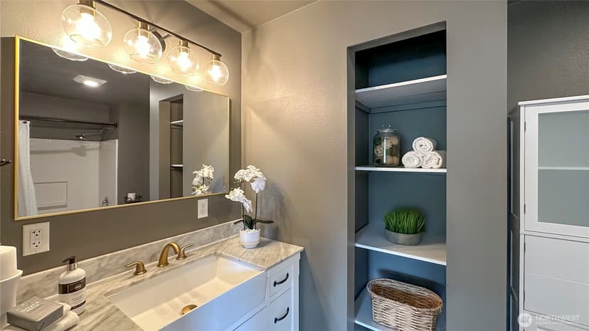 Property photo for 912 NE 115th Street, Seattle photo 14