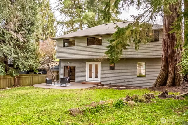Property photo for 912 NE 115th Street, Seattle photo 5