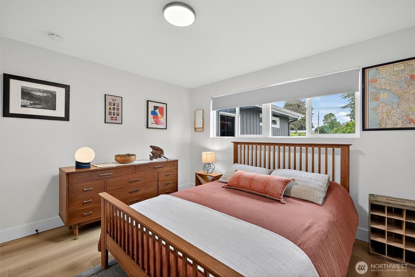 Property photo for 11303 14th Avenue SW, Seattle photo 19