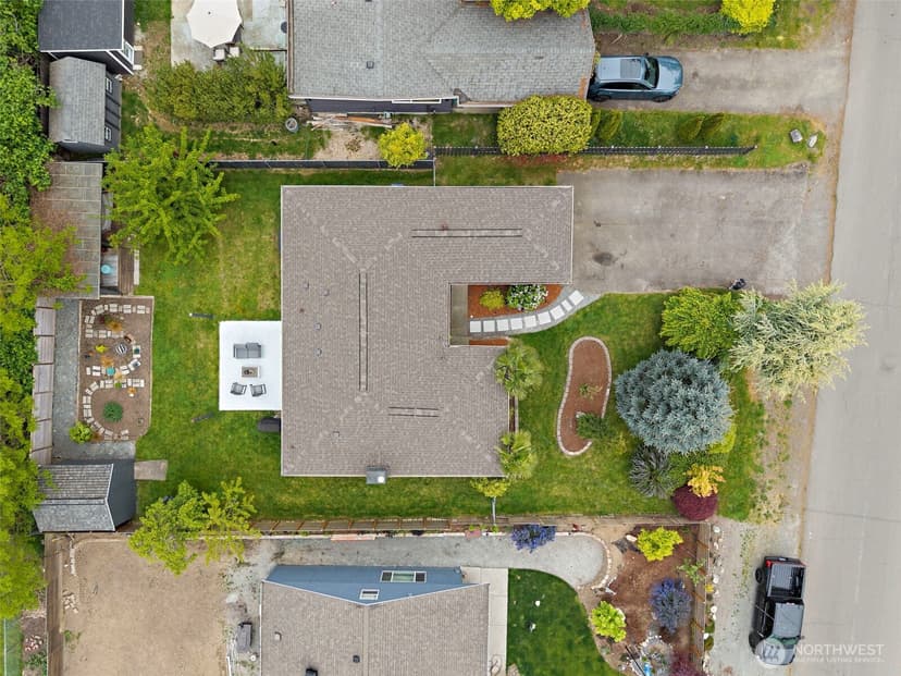 Property photo for 11303 14th Avenue SW, Seattle photo 31