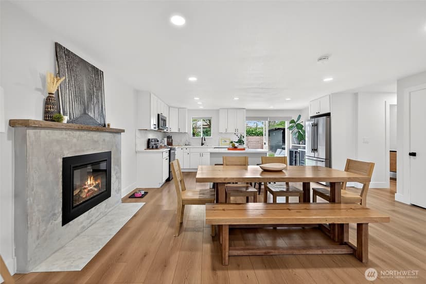 Property photo for 11303 14th Avenue SW, Seattle photo 6
