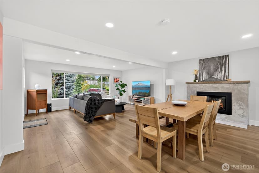 Property photo for 11303 14th Avenue SW, Seattle photo 7
