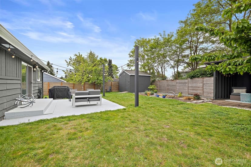 Property photo for 11303 14th Avenue SW, Seattle photo 24