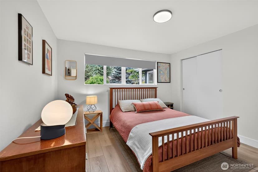 Property photo for 11303 14th Avenue SW, Seattle photo 18