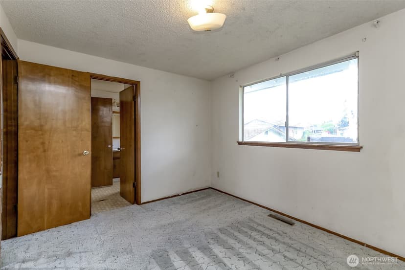 Property photo for 10716 102nd Street SW, Tacoma photo 19