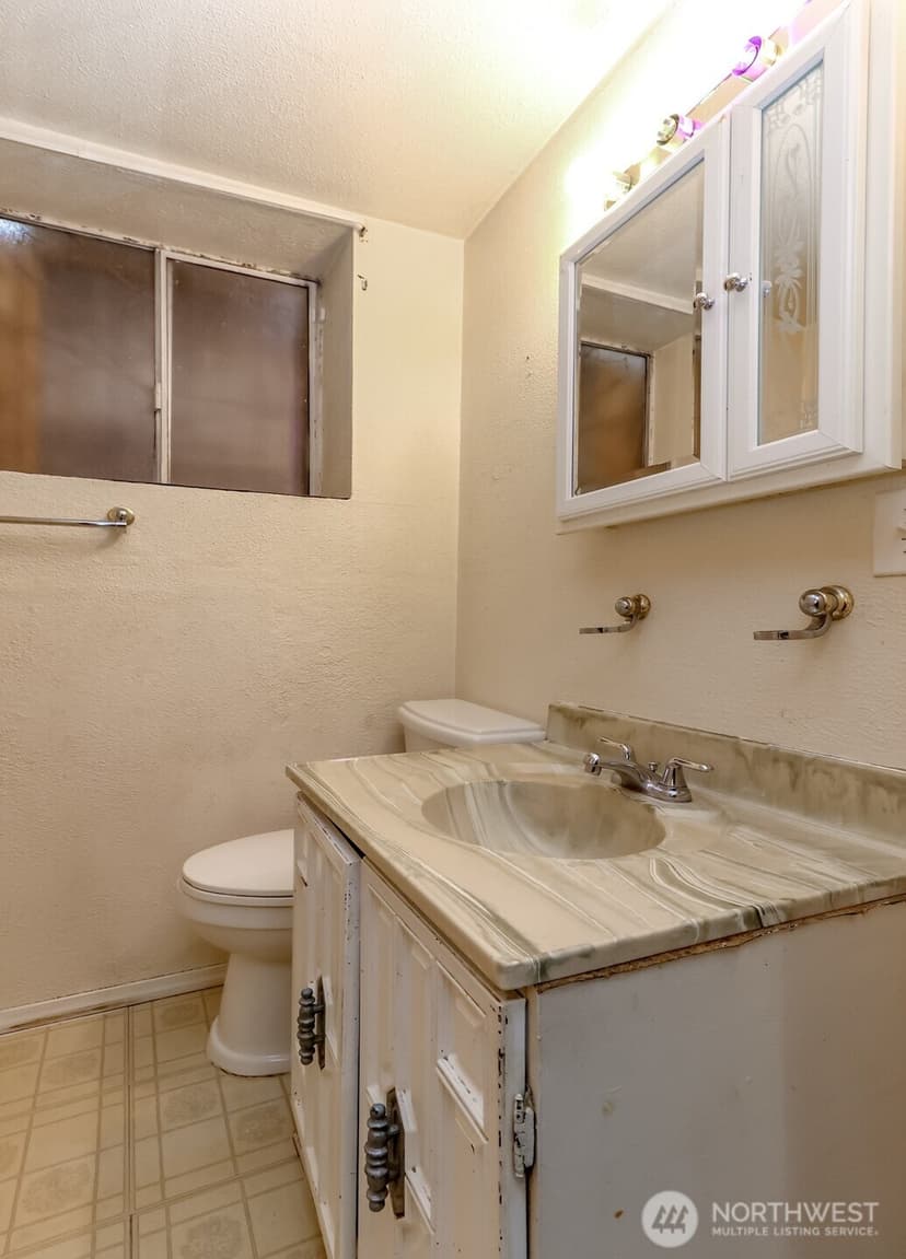 Property photo for 10716 102nd Street SW, Tacoma photo 12