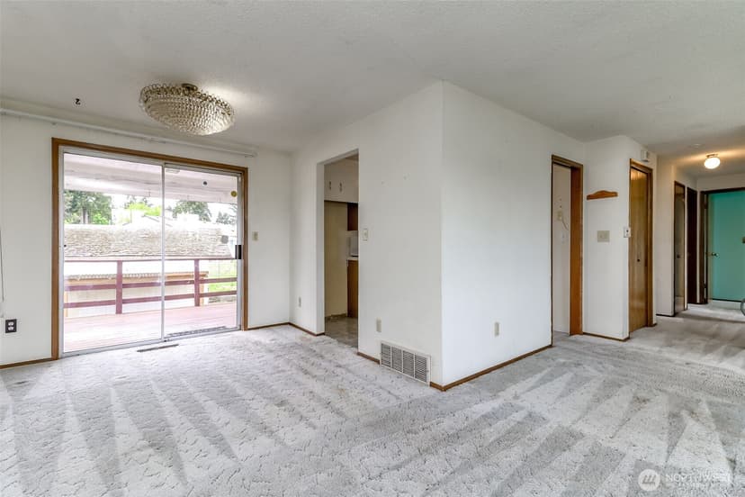Property photo for 10716 102nd Street SW, Tacoma photo 14