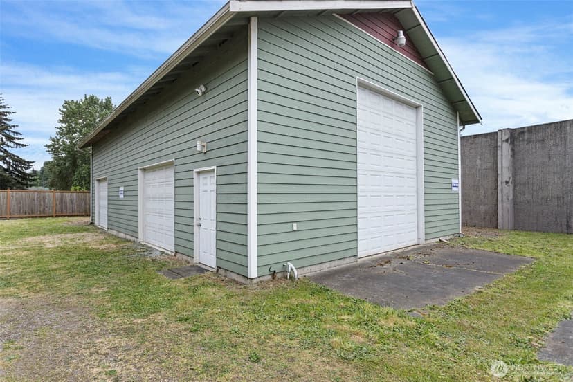 Property photo for 5011 S 138th Street, Tukwila photo 3
