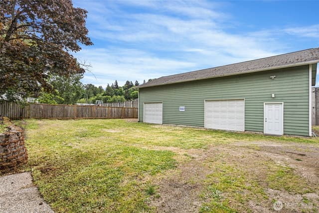 Property photo for 5011 S 138th Street, Tukwila photo 2