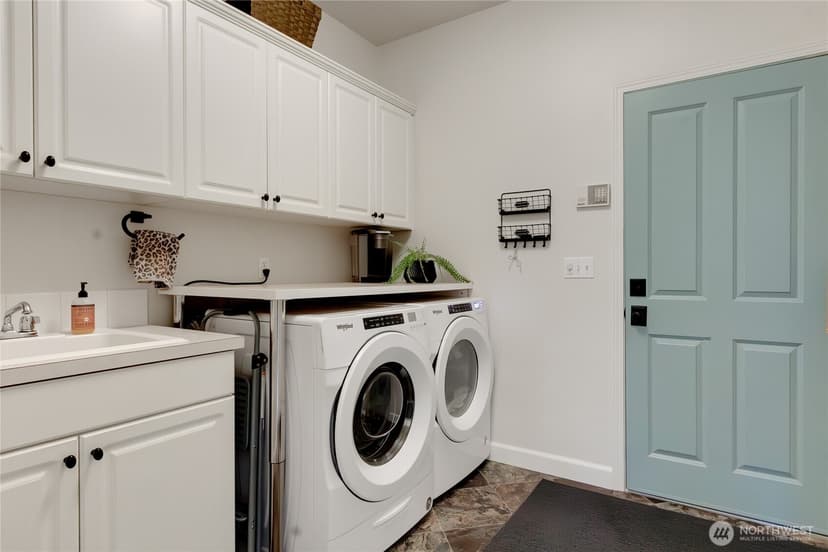 Property photo for 5904 61st Avenue W, University Place photo 15