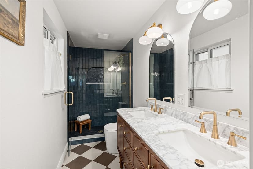 Property photo for 7559 Dowerdell Lane W, Lakewood photo 19