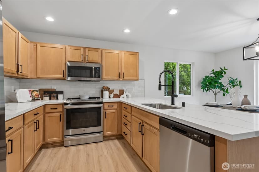 Property photo for 9237 NE 173rd Place, Bothell photo 7