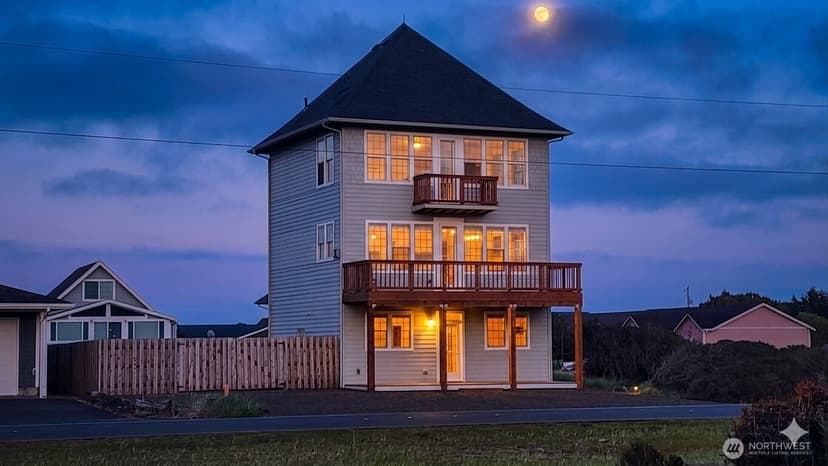 Property photo for 1140 Ocean Shores Boulevard SW, Ocean Shores photo 40