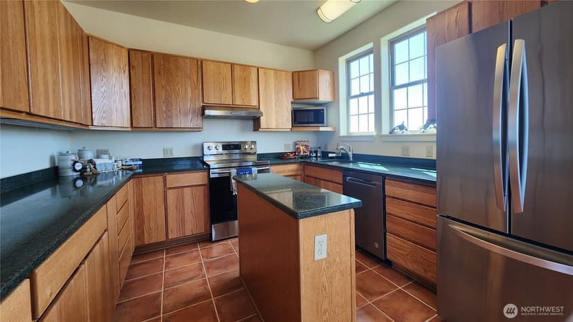Property photo for 1140 Ocean Shores Boulevard SW, Ocean Shores photo 15