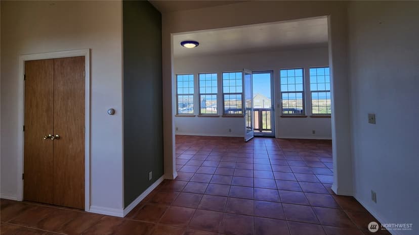 Property photo for 1140 Ocean Shores Boulevard SW, Ocean Shores photo 13