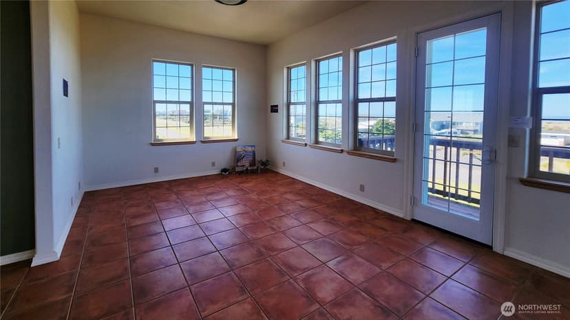 Property photo for 1140 Ocean Shores Boulevard SW, Ocean Shores photo 2