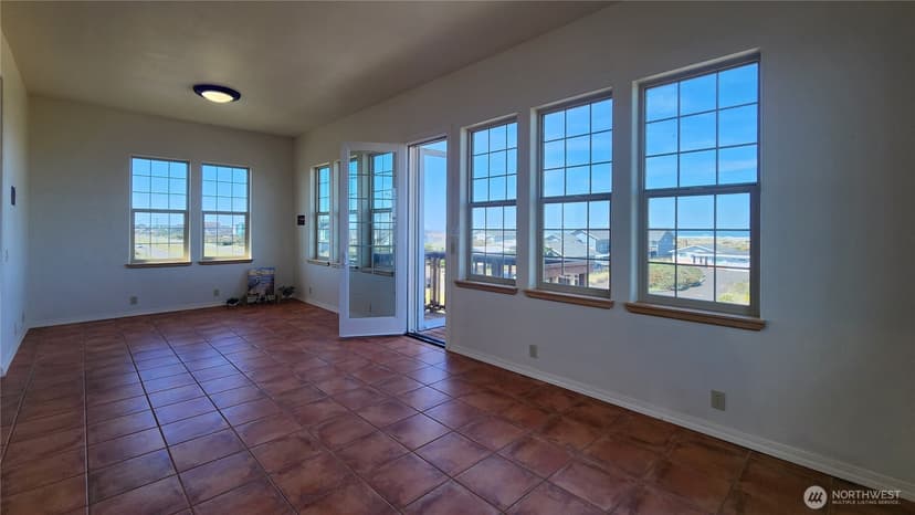 Property photo for 1140 Ocean Shores Boulevard SW, Ocean Shores photo 8