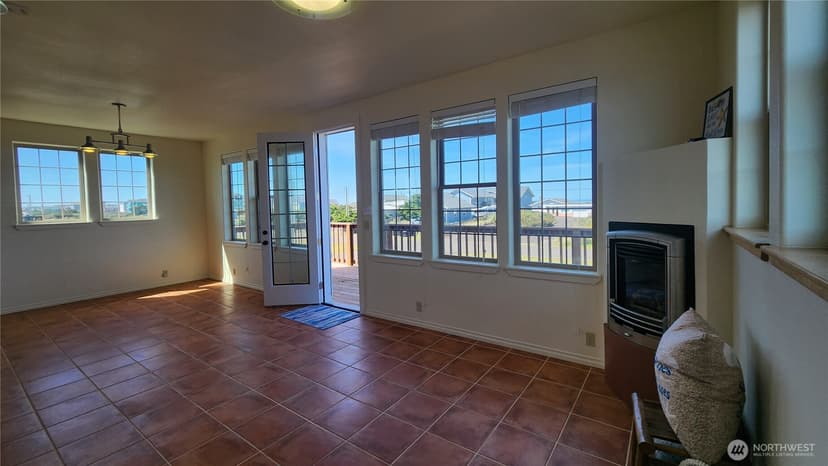 Property photo for 1140 Ocean Shores Boulevard SW, Ocean Shores photo 21