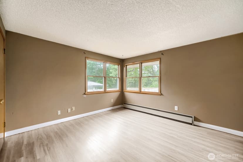 Property photo for 10412 SE 219th Street, Kent photo 14