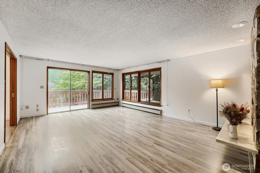 Property photo for 10412 SE 219th Street, Kent photo 5