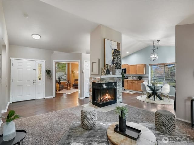 Property photo for 28123 230 Avenue SE, Maple Valley photo 5