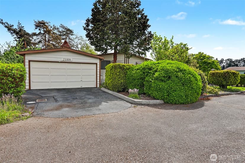Property photo for 23809 Lake Drive E, Bothell photo 39