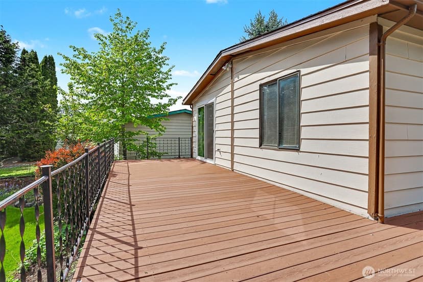 Property photo for 23809 Lake Drive E, Bothell photo 25
