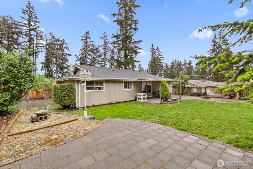 Property photo for 15902 Woodland Avenue E, Puyallup photo 16