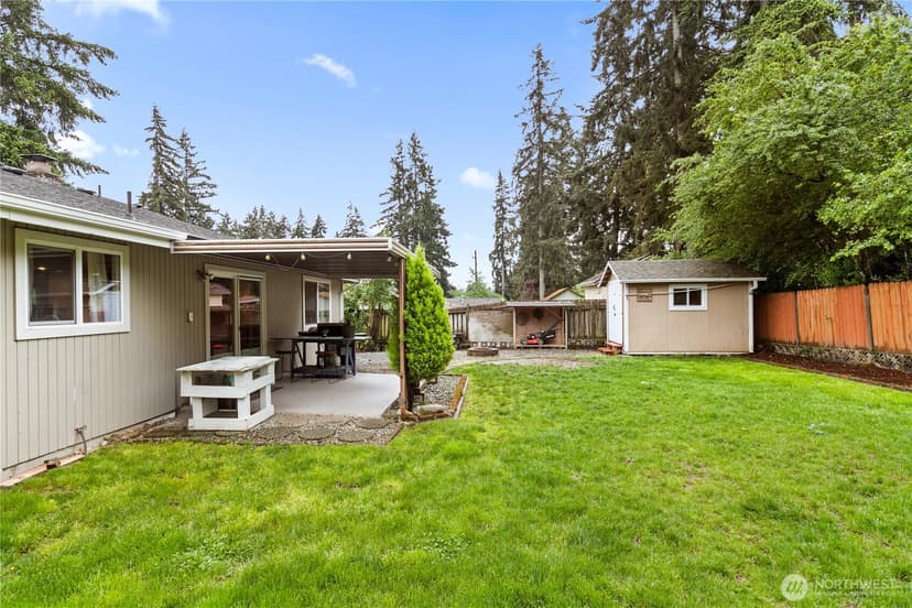 Property photo for 15902 Woodland Avenue E, Puyallup photo 17