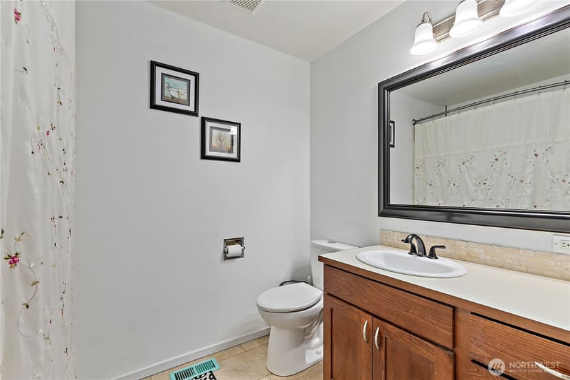 Property photo for 15902 Woodland Avenue E, Puyallup photo 14