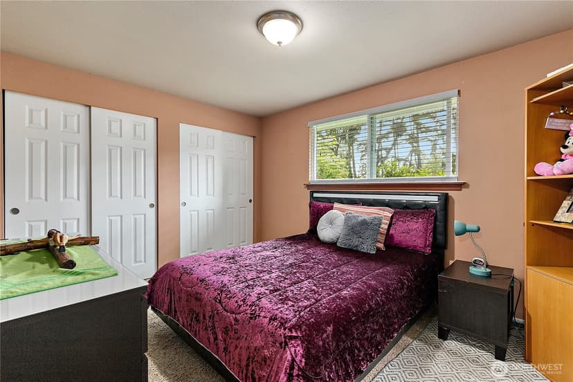 Property photo for 15902 Woodland Avenue E, Puyallup photo 10