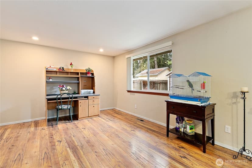 Property photo for 15902 Woodland Avenue E, Puyallup photo 6