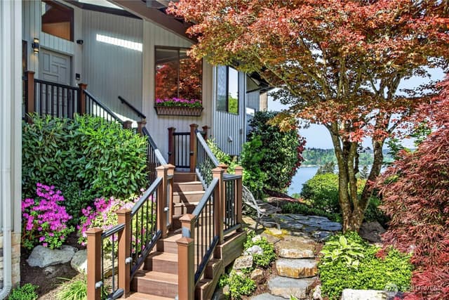Property photo for 13463 64th Terrace NE, Kirkland photo 4