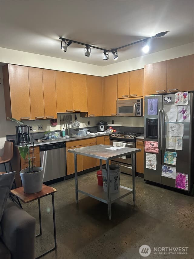 Property photo for 1414 12th Avenue #205, Seattle photo 4
