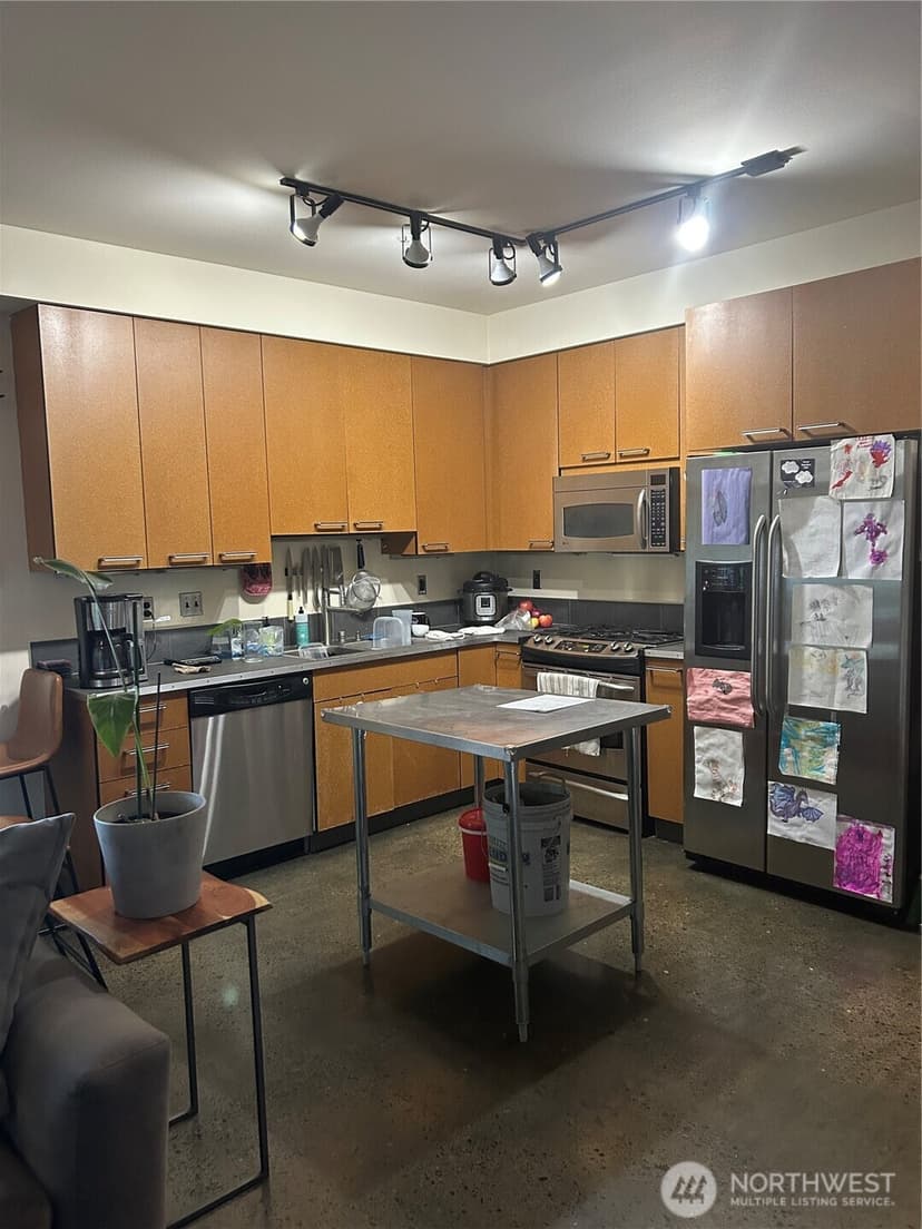 Property photo for 1414 12th Avenue #205, Seattle photo 4