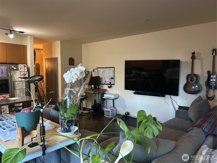 Property photo for 1414 12th Avenue #205, Seattle photo 3