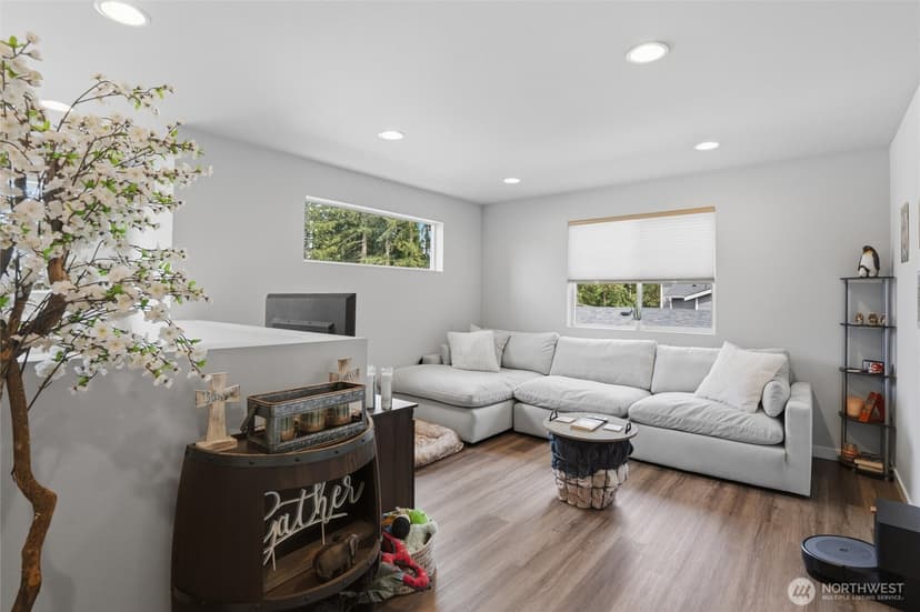 Property photo for 10314 113th Street Ct SW, Lakewood photo 18