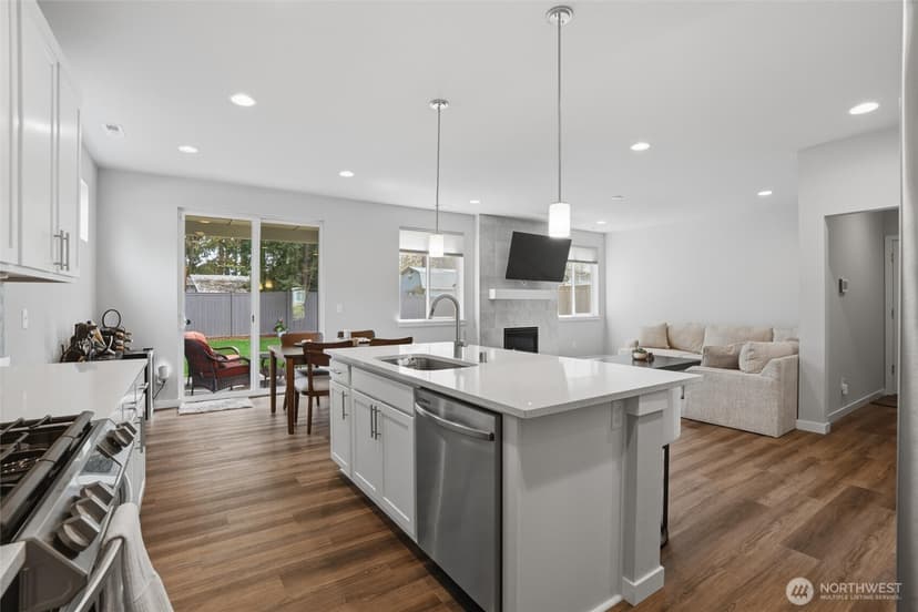 Property photo for 10314 113th Street Ct SW, Lakewood photo 13