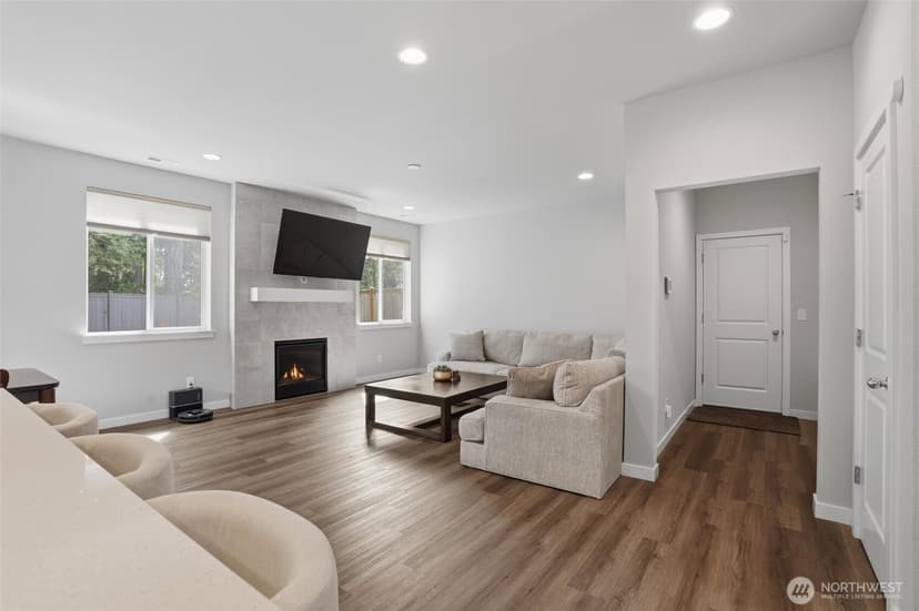 Property photo for 10314 113th Street Ct SW, Lakewood photo 14