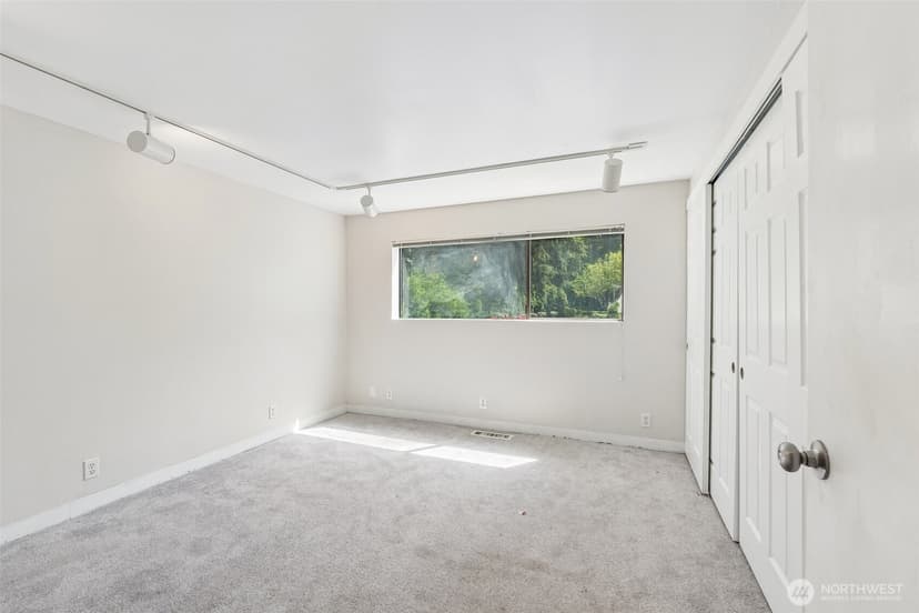 Property photo for 10702 Hill Terrace SW Terrace SW, Lakewood photo 22