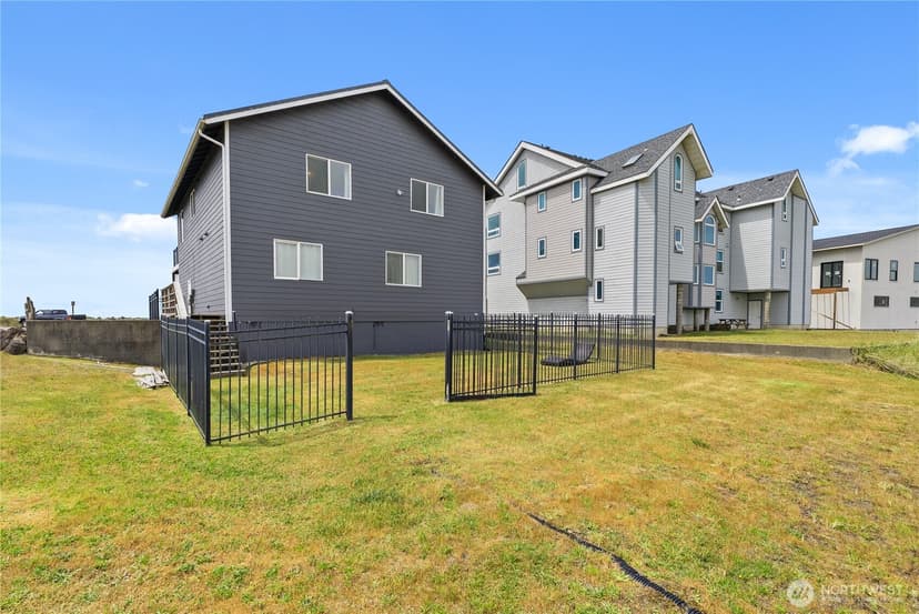 Property photo for 1593 E Ocean Shores Boulevard SW, Ocean Shores photo 37
