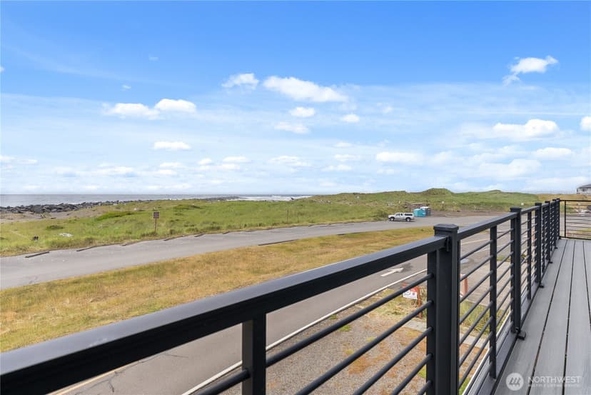 Property photo for 1593 E Ocean Shores Boulevard SW, Ocean Shores photo 15