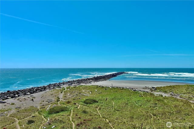 Property photo for 1593 E Ocean Shores Boulevard SW, Ocean Shores photo 3