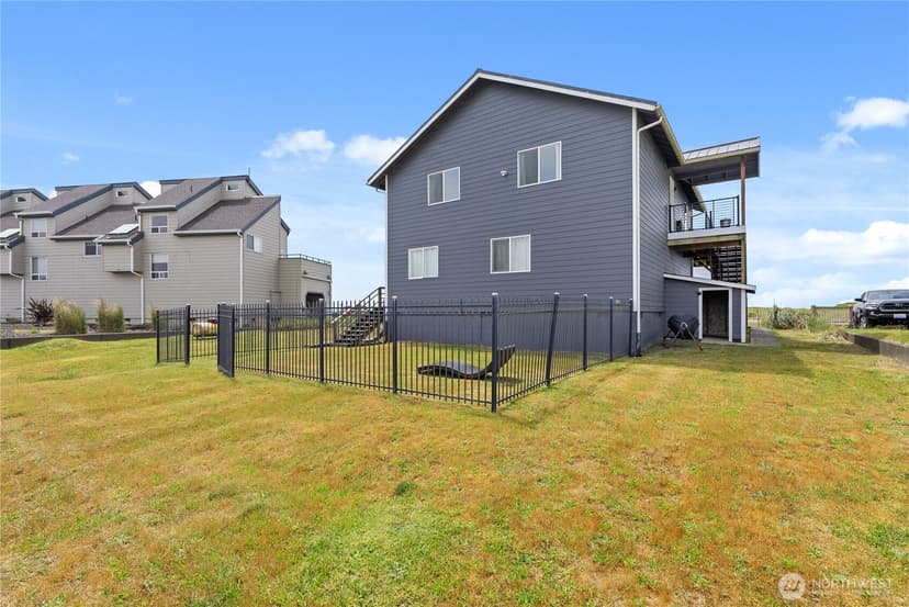 Property photo for 1593 E Ocean Shores Boulevard SW, Ocean Shores photo 40