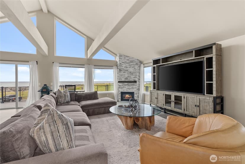 Property photo for 1593 E Ocean Shores Boulevard SW, Ocean Shores photo 8