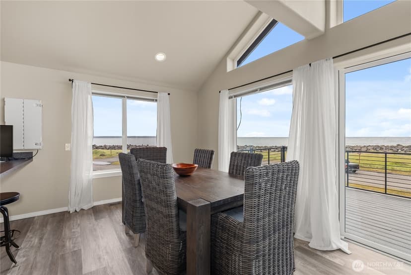 Property photo for 1593 E Ocean Shores Boulevard SW, Ocean Shores photo 24