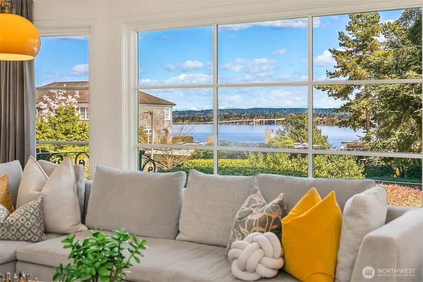 Property photo for 453 McGilvra Boulevard E, Seattle photo 4