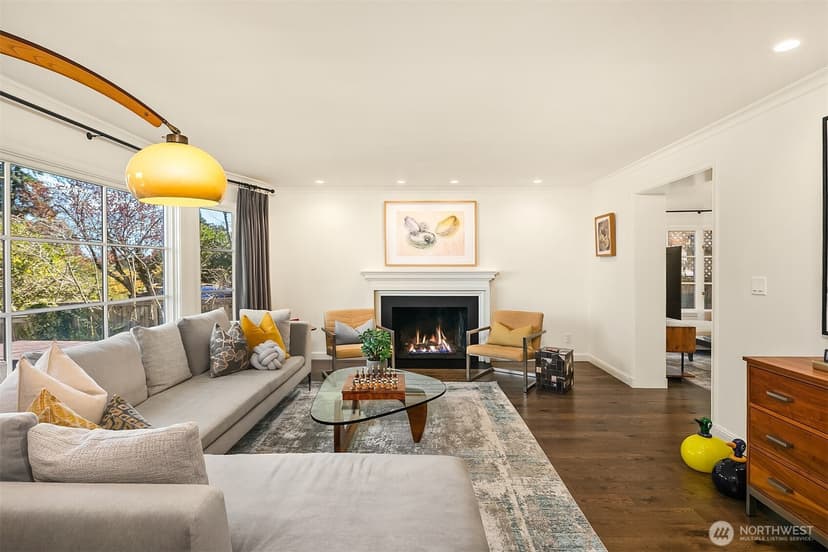 Property photo for 453 McGilvra Boulevard E, Seattle photo 5