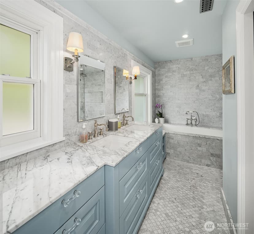 Property photo for 2833 10th Avenue E, Seattle photo 20